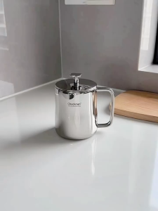 Cốc cách nhiệt inox 18/10 có quai 350ml Chockmen - C395