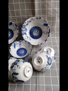 Bộ tô chén dĩa gốm sứ hoa văn Chữ Phúc (Gồm 3 Tô kiểu Nhật 4 Dĩa  10 Chén cơm)+ Tặng 10 đôi đũa gỗ Lê Vân