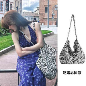 Large Capacity Canvas Bag Female Leisure Style Crossbody Bag Single Shoulder Bag for Travel Outdoors Korean Style Bag
