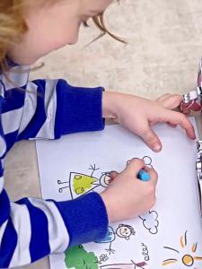 145pcs Watercolor pens childrens Art set Pencil Sketch Art Drawing Tools Dont get your hands dirty Oil Color Paintbrush Art Supplies Childrens Stationery Aluminum box Gift Color Marker set