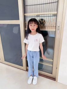 ZANRA เสื้อยืดแขนสั้นเด็กหญิง ฤดูร้อนใหม่ผ้าไหมน้ำแข็งเด็กเสื้อท่อนล่างแขนสั้นกับหูไม้สาวสไตล์ต่างประเทศด้านบน เสื้อเด็กหญิง6/7