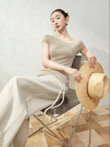SUSHE | Linen Crinkled Gathered Tunic Short Sleeve Blouse