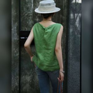 YUFUQING | French Vintage Red Vest Womens Summer 2025 New Design Sensation Small Size Sleeveless Inner Wear Mini Top Outerwear