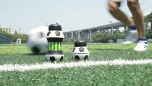 SG Stock Foldable Football Basketball Ball Shape Gym Sports Portable Collapsible Flexible Kids Gift Travel 550ML BPA Free Straw Water Bottle