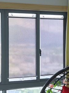 Roller Sun Shade Blind Protector Retractable Foldable Home Car Windshield Curtain Car Sunshade Roller Silver Black