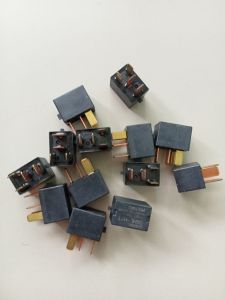 RELAY OMRON KAKI 412V ORIGINAL HARGA 1 PCS