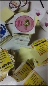 Stiker Logo Desain Unik Tahan Air Warna-Warni Ukuran 5x5cm - Paket 200 PCS
