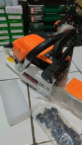 MESIN CHAINSAW / GERGAJI MESIN 22 INCHI Chain saw 22 Inch - Mesin Gergaji Potong Kayu 22 Bar Baja