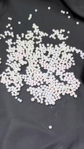 Hiasan BUTIRAN SALJU Buatan Bahan Styrofoam / Dekorasi Natal Bola Salju Putih