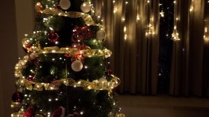 Christmas Tree Ribbon Lights 4M 100 LED Christmas Fairy Strings Lights in Double Layer Copper Wire Ribbon Bows for Christmas Tree Garden Party Christmas Decorations
