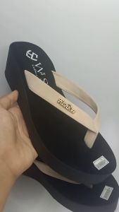Sandal Jepit Wedges Tali Cream Anti Gembos
