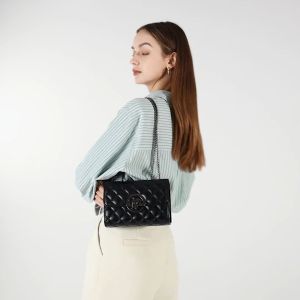 กระเป๋าแฟชั่นสำหรับผู้หญิงกระเป๋าสายโซ่ทรงสี่เหลี่ยมขนมเปียกปูนขนาดเล็กสุดอินเทรนด์กระเป๋าสะพายไหล่เส้