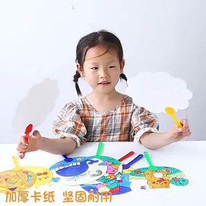 ชูดพัดระบายสีเมจิก พร้อมด้ามจับ พัดระบายสี DIY ของเล่นงานประดิษฐ์ ลายการ์ตูน ของเล่นศิลปะ สำหรับเด็ก ชุดที่มีคุณภาพ ความงามสวยงาม และคุณภาพเครื่องด้าน