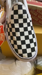 รองเท้าVn ตารางขาว size : 36-45 รองเท้าผ้าใบแบบสวม เหมาะกับทุกโอกาศ ส่งตรงจากโรงงาน