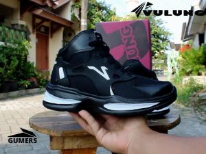 Sepatu Pria dan Wanita brand vulung hightSneakers olahragakerjasekolahsantaijoggingrunningcouplesepatu hitam putih