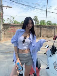 ❣Fortunee ❣ ฤดูร้อน เสื้อคลุมลายสีฟ้าแขนยาวกันแดด วันหยุดสบายๆ สไตล์ขี้เกียจ เข้ากับเสื้อข้างในที่กระชับสัดส่วน