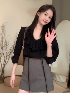 เสื้อเชิ้ตแขนยาวสีดำสไตล์ฝรั่งเศส ทรงหลวม แฟชั่นฤดูใบไม้ร่วง 2025 ใหม่ล่าสุด เสื้อเชิ้ตผู้หญิง ทรงหลวม แขนยาว แฟชั่น