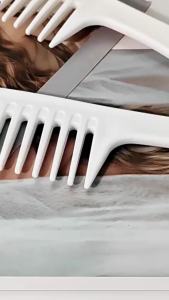 Nexlent Wide Tooth Comb Curly Hair Combs Hairdressing Tools for hairdressing