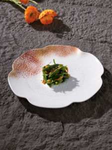 Luxury Hotel Restaurant Cold Dish Plate Dessert Salad Creative Arrangement Flower Shape Ceramic Plate Handmade Rainbow Gradient