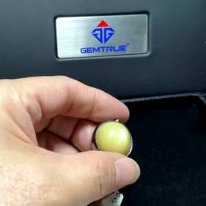 KJ567 แหวนบุษราคัมดิบ (ไม่เผา) 25-27 กะรัต ประดับเพชรถม Black Platinum ขนาดแหวน 56