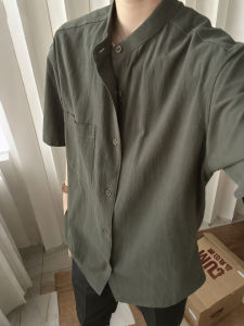 เสื้อเชิ้ตผ้าลินินชายสีเขียวทหารบางฤดูร้อน แขนสั้น ทรงหลวม ผ้าฝ้ายลินิน ทรงอเมริกันย้อนยุค แจ็คเก็ตเสื้อผ้าทำงาน