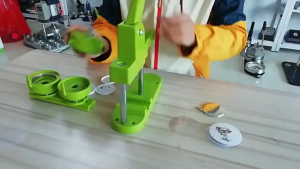 ปุ่ม Maker เครื่อง DIY Pin ปุ่มส่วนบุคคล Badge Punch กดทํา Handmade โลหะ Pinback อุปกรณ์ Badge เครื่อง