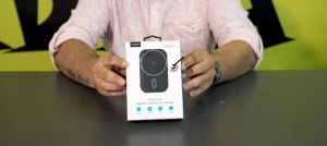 Giá đỡ điện thoại Choetech T200-F kiêm đế sạc không dây Magsafe 15w gắn khe gió trên ô tô (Hàng chính hãng)