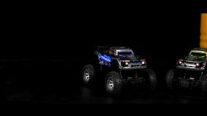 NODIA Mobil Mainan Remote Control Off-Road Penggerak Dua Roda Mobil Pendakian Cangkang Mobil PVC Mobil Pendakian Berperforma Tinggi Kuat RC Rock Crawler Mobil RC Resistensi Jatuh Dengan Lampu
