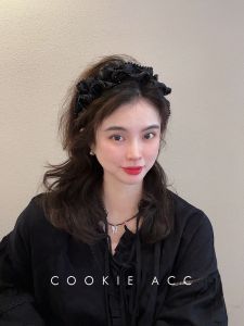 Elegant Black Satin Pleated Hairband Womens Fashionable High-End Sensation French Style Cookie Accessories Hairband
