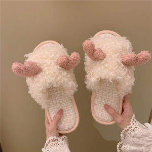 รองเท้าแตะขนฟูๆติดโบว์รูปหัวใจสำหรับสาวๆสไตล์ INS ที่นิยมในโลกออนไลน์เส้นเล็กรองเท้าแตะผ้าฝ้ายน่ารักกันลื่นใช้ในบ้านฤดูหนาวสำหรับผู้หญิง