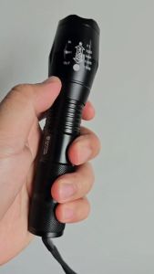 การออกแบบ: ไฟฉายแรงสูง ไฟฉายเดินป่า ไฟฉายหลอด LED ไฟฉายพกพา ไฟฉายซูม ไฟฉายตำรวจ ไฟฉายทหาร ไฟฉายช่าง ไฟฉายฉุกเฉิน ไฟฉายกรีดยาง XML T6 28000 Lumens