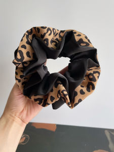 ยางรัดผมลายเสือดาวขนาดใหญ่ หรูหรา สไตล์ฝรั่งเศส ตกแต่งผมแบบหางม้า ดอกไม้ประดับผม ยางรัดผม แฟชั่น ผ้าไหม ใหม่