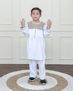 Koko stelan anak Pakistan