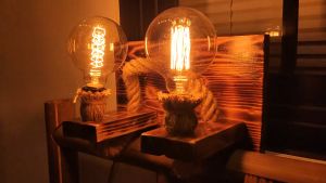 Lampu Dinding Tempel Hias Kayu Tambang Klasik Vintage untuk Cafe Restoran Single Head E27 220V\nLampu Dinding Tempel Hias Kayu Tambang Klasik Vintage untuk Cafe Restoran Double Head E27 220V