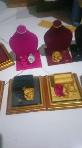 tempat perhiasan cincin bahan frame tutup mika bahan kain bludru abutai tatakan triplek