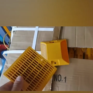 Set Mata Kucing Jalan Paku Marka Plastik Kuning Road Stud Reflector Untuk Garis Pembatas Jalan Malam Hari