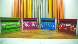 Meja TV LED 32 Inch & Bufet TV Kekinian: Rak Serbaguna Karakter Animasi Best Seller