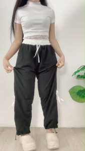 ชุดแฟชั่นสไตล์หวานเท่ เสื้อซีทรูสุดชิคแมทช์กับกางเกงโบว์ ดีไซน์เก๋ เพิ่มเสน่ห์ดูแพงแบบสาวฝอ