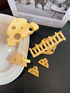 Creative Cheese กิ๊บติดผม สามเหลี่ยมกลวงหญิง Shark สไตล์ผม Claw สนุกอุปกรณ์เสริมผม < Ne1> ผม Grips Headwear