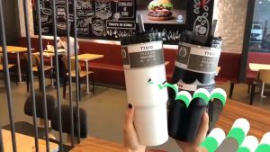 Tyeso Tumbler 890ML/600ML Botol Air Stainless Steel Bottle Water Bottle With Straw Keep Hot&Cold Drink Insulated Flask Tumbler Botol Air Termos Thermos Flask 保温杯保温瓶