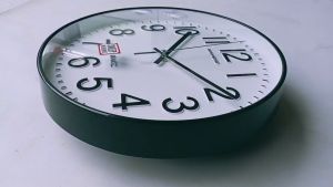 Jam Dinding Diamond 3015 Besar 30cm Sweep Silent Senyap Angka Timbul Chrome Silver Gold Putih Hitam