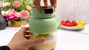 LazMaII Flash Sale 50% Máy Xay Sinh Tố Cầm Tay Pin Sạc Không Dây Mini 600ml ALIZZ AL-13553 Máy Xay Sinh Tố Điện Máy Xanh Máy Xay Hoa Quả Công Suất Lớn Siêu Khỏe Bảo Hành 12 Tháng