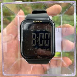 PREMIUM Jam Tangan Pria Digital Tipe W-F157 Tahan Air 10 Meter Tali Karet Fitur Kalender Light Stopwatch Alarm Sudah Gratis Box Original Desain Simple Dan Mewah Dijamin Sesuai Foto