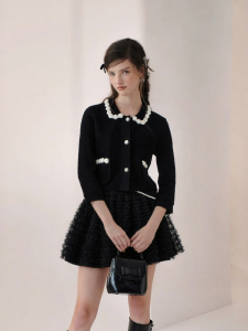 AIVEI | Elegant and Stylish 3D Flower Knit Cardigan