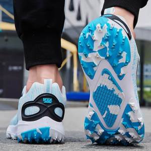 Specialized Lightweight Sports Shoes for Male Middle School Entrance Exam High Jump with Nails Running Training Shoes Anti-Wear round Toe Mesh Upper