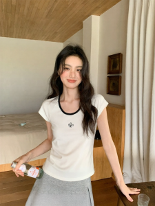 NIHAOKANONG | Áo Thun Ôm Body Vintage Có Thêu Chữ