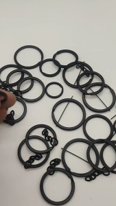 Keychain Ring Flat Matte Black With Jump Ring ( 50pcs ) Rantai Kunci Berukuran 25mm / 25mm Rantai Kunci Berwarna Hitam