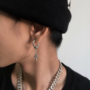 Niche Design Ear Clip without Ear Piercing Men Cross Fancy Frosty Style Stud Earrings Ins Easiest for Match Earrings