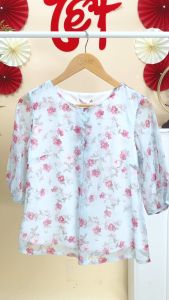 Áo kiểu thiết kế nữ tính chất liệu voan hoa mềm mịn AN4Y0912 Thương hiệu Thiều Hoa