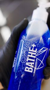GYEON Q2M BATHE PLUS + [ 500ML ] - HIGH PERFORMANCE CAR SHAMPOO WITH INFUSED SIO2 CERAMIC COATING MAINTENANCE PROTECTION